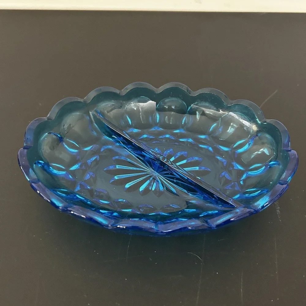 Vintage‎ Indiana Glass Kings Crown Teal Blue Divided Oval Candy Dish